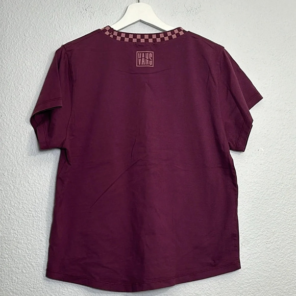 Vans Blender Bender Women’s Size Medium Burgundy Short Sleeve NWT - Picture 2 of 8